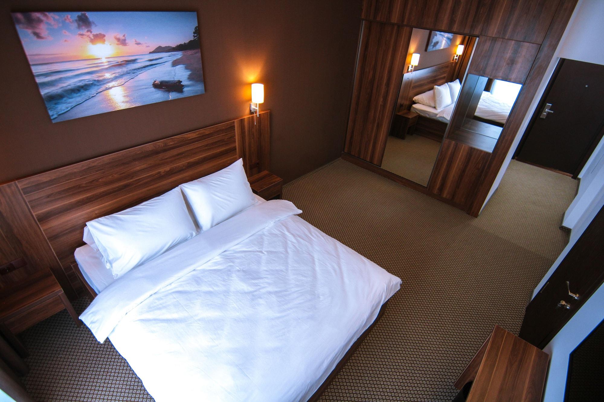 Sky Inn Batoumi Extérieur photo