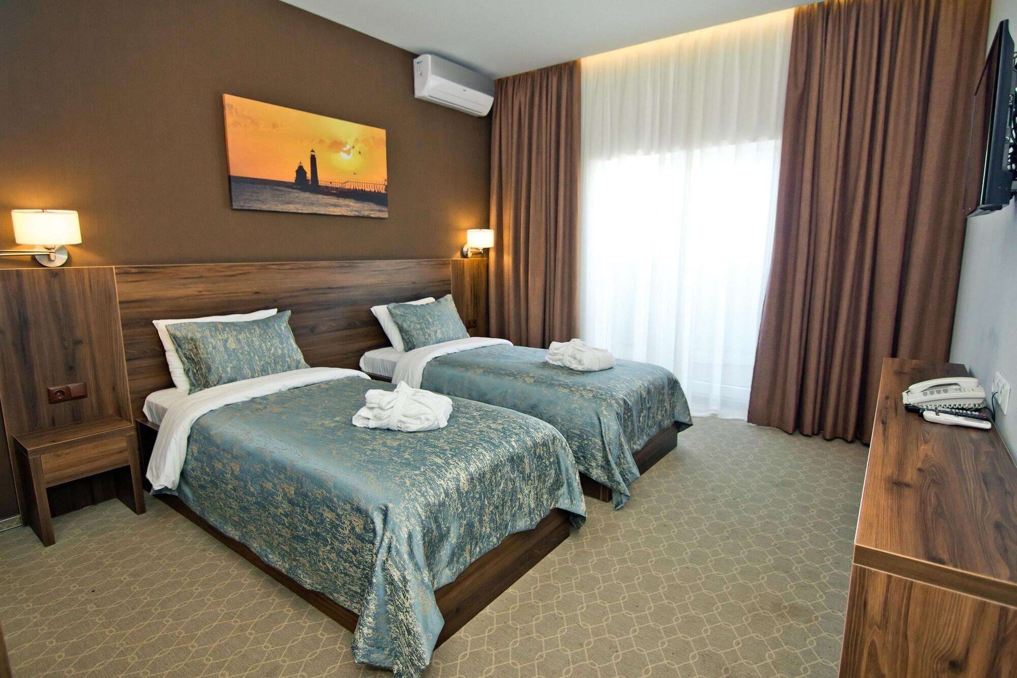 Sky Inn Batoumi Extérieur photo