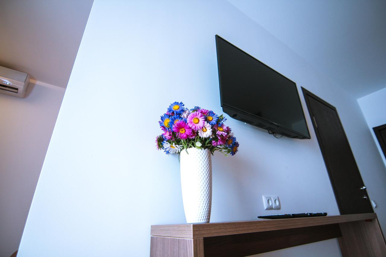 Sky Inn Batoumi Extérieur photo