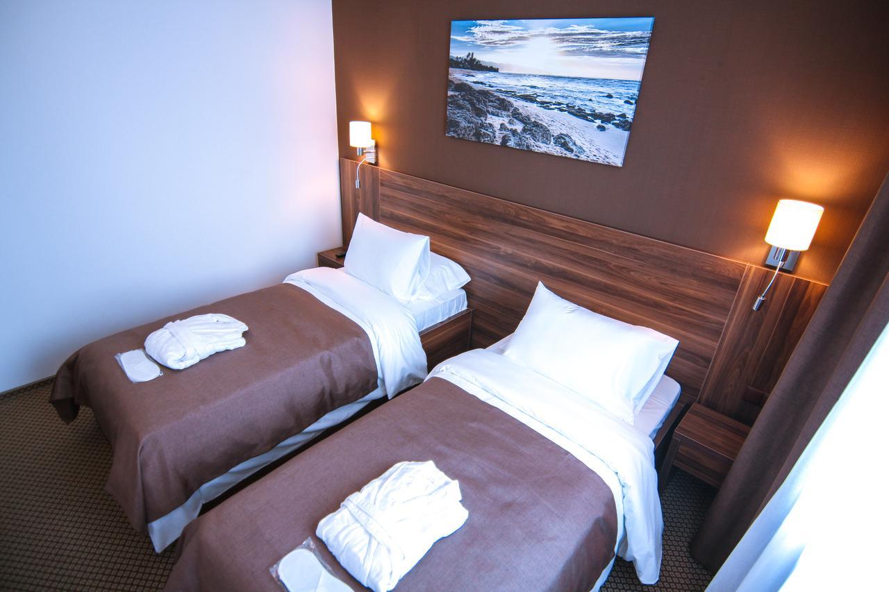 Sky Inn Batoumi Extérieur photo