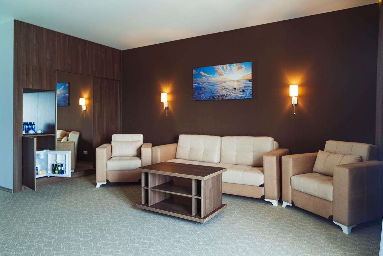 Sky Inn Batoumi Extérieur photo