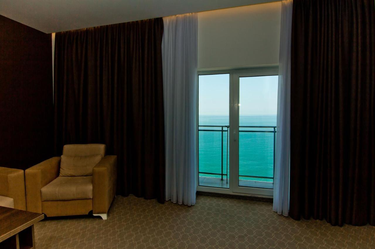 Sky Inn Batoumi Extérieur photo