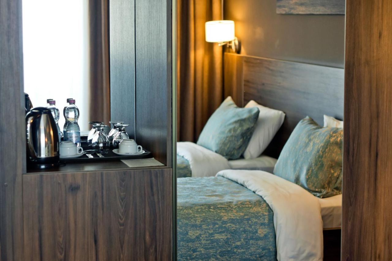 Sky Inn Batoumi Extérieur photo